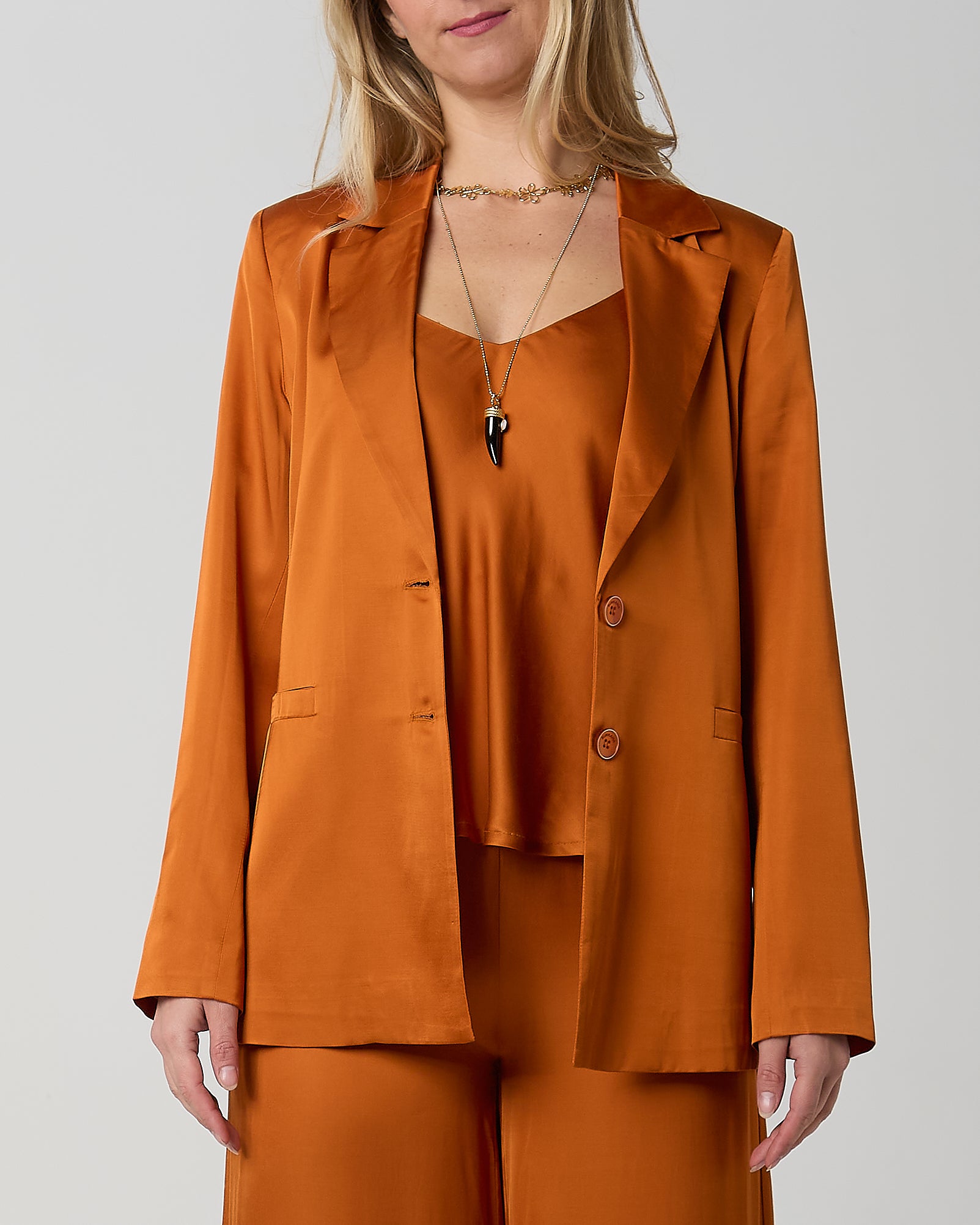 Giacca-SURKANA-cod.-525LITE328-55-viscosa-45-rayon-159.90-Copia-Koacouture_54e80a20-196e-410c-9398-a3893155ed37